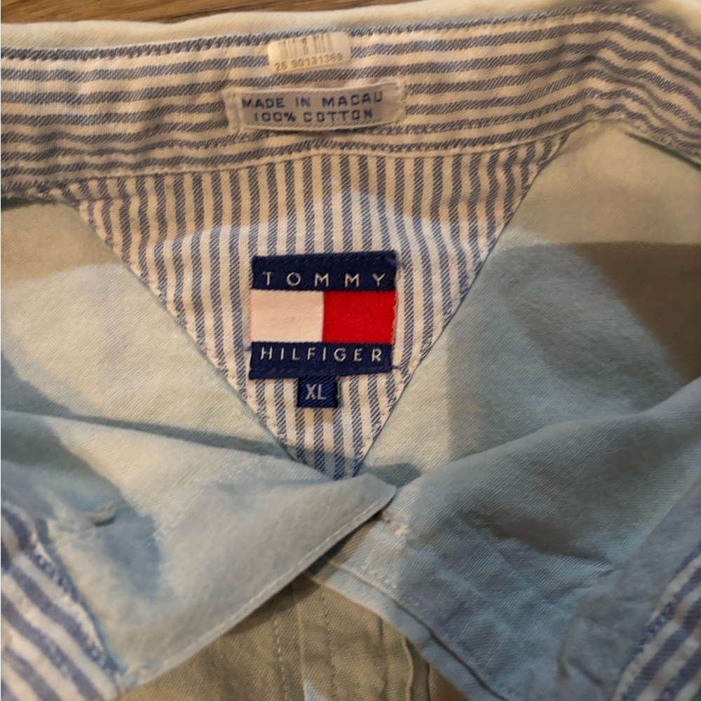 Vintage Tommy Hilfiger Button-up —size XL - Picture 4 of 4